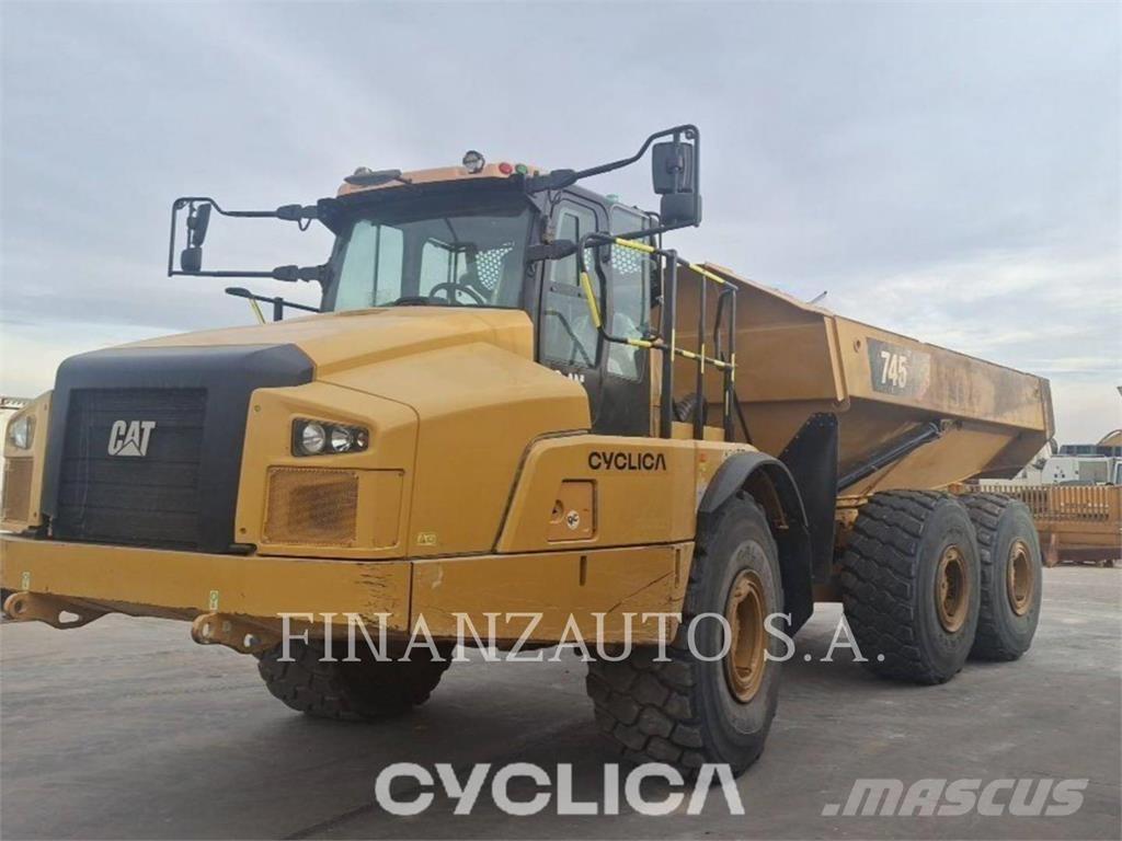 CAT 745 Дъмпери/моторни превозни средства