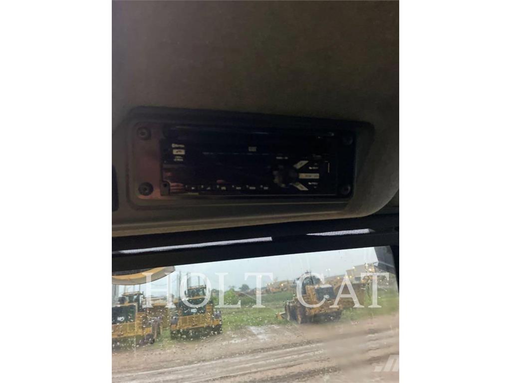 CAT 745 Дъмпери/моторни превозни средства