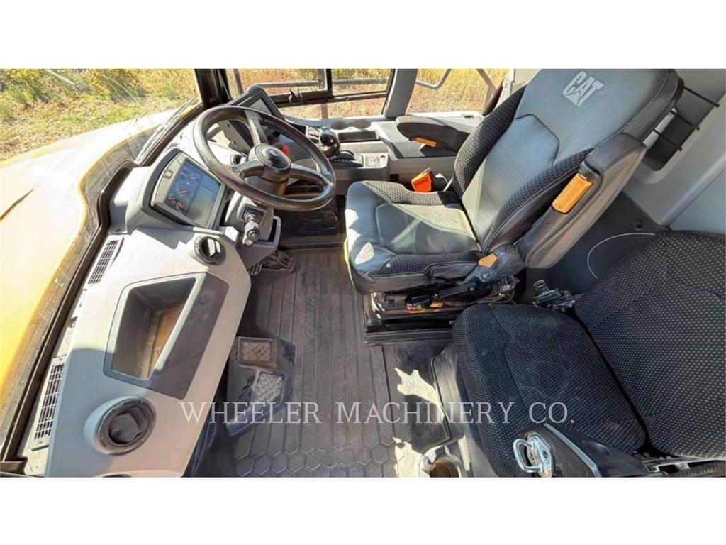 CAT 745 Дъмпери/моторни превозни средства