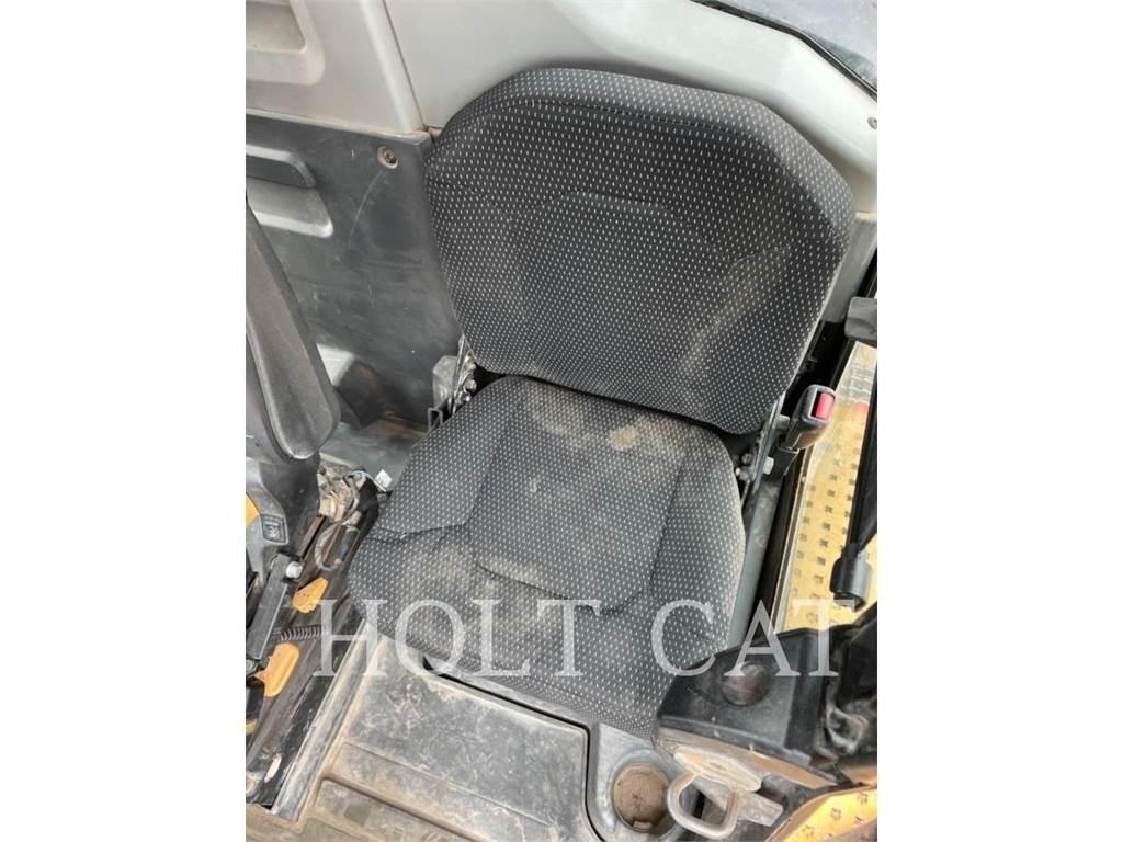 CAT 745 Дъмпери/моторни превозни средства
