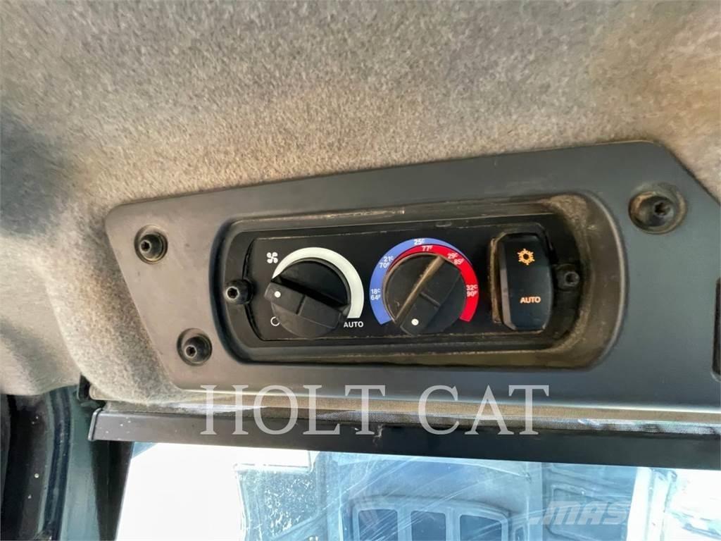 CAT 745-04 Дъмпери/моторни превозни средства