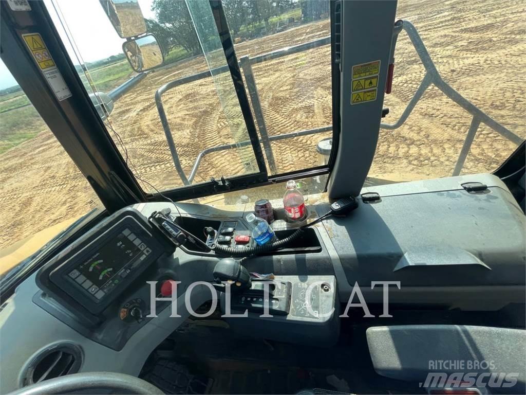 CAT 745-04 Дъмпери/моторни превозни средства