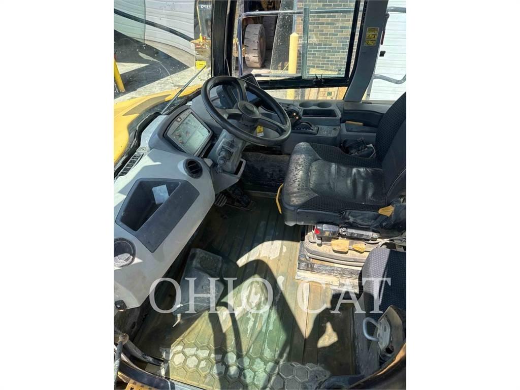 CAT 745-04A Дъмпери/моторни превозни средства