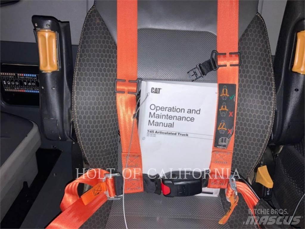 CAT 745 WT Цистерна