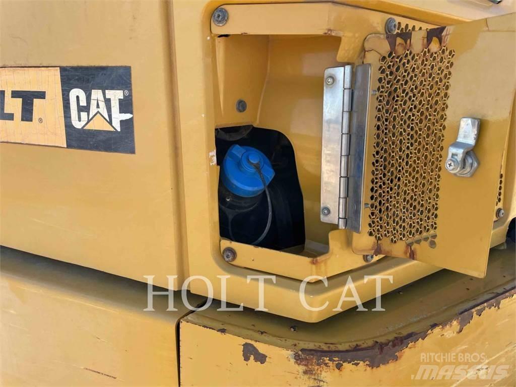 CAT 74504 Дъмпери/моторни превозни средства