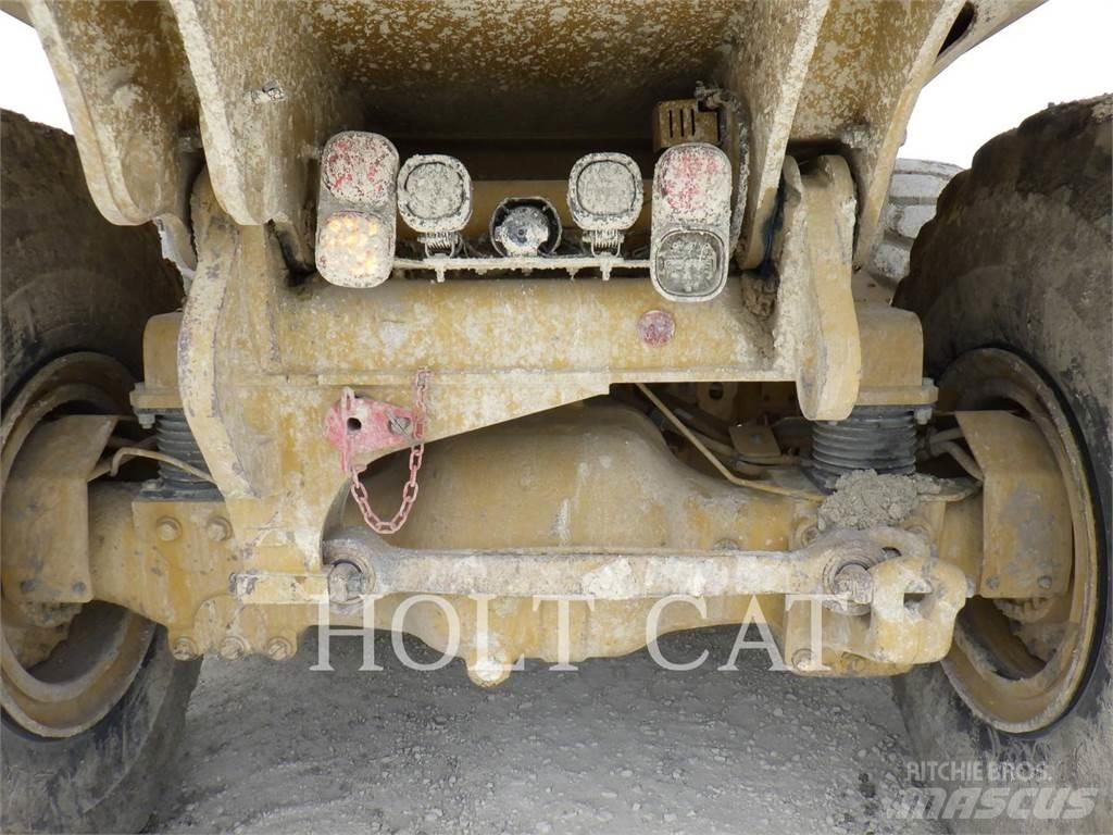 CAT 74504 Дъмпери/моторни превозни средства