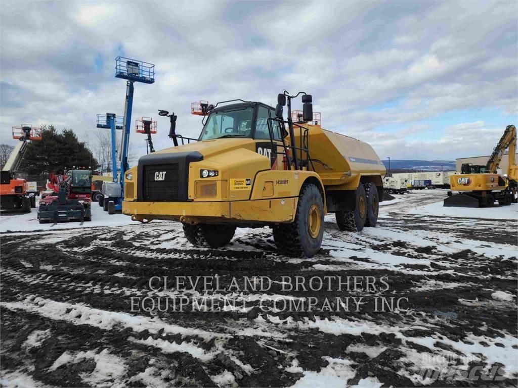 CAT 745C Цистерни за вода
