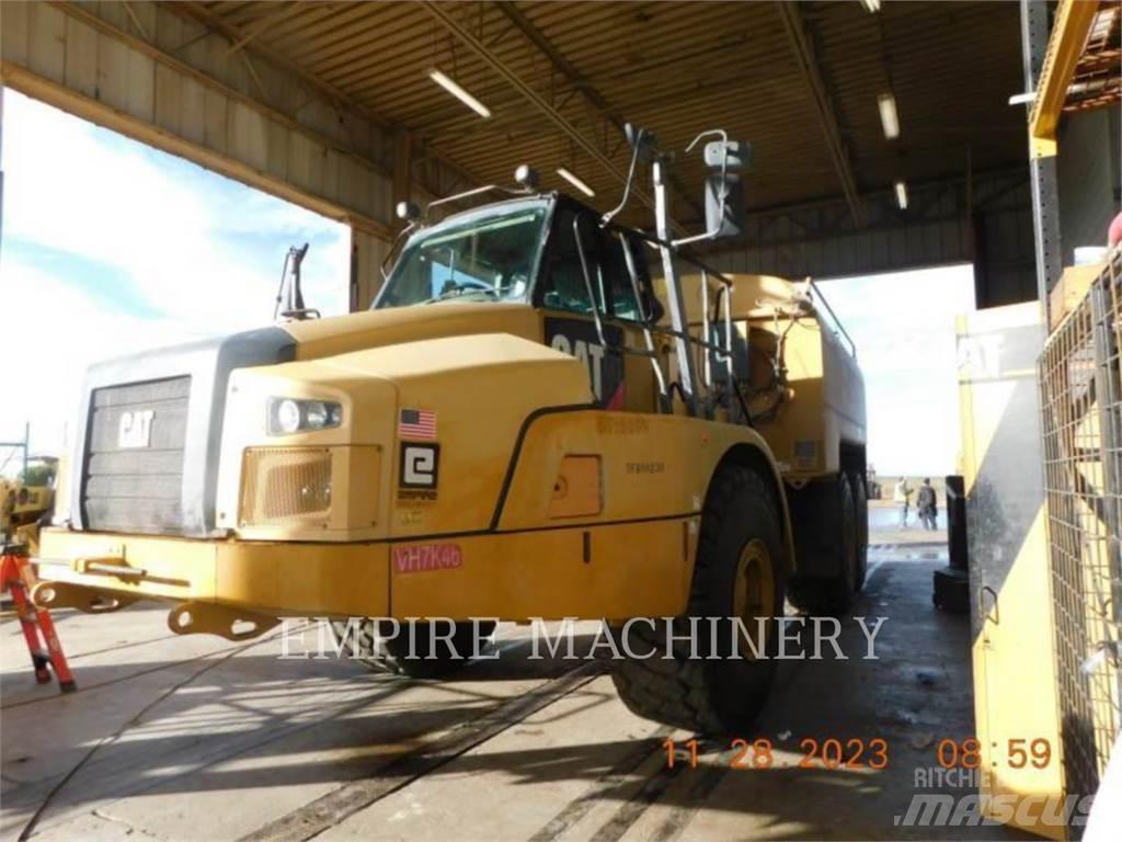 CAT 745C WT Цистерни за вода

