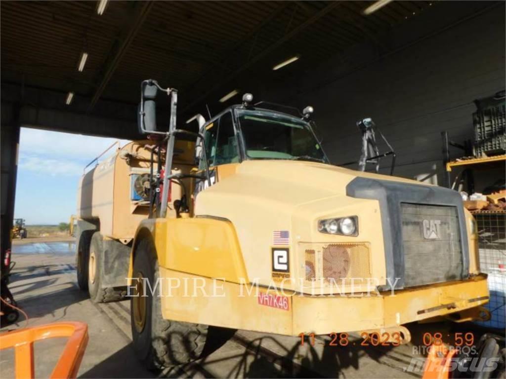 CAT 745C WT Цистерни за вода
