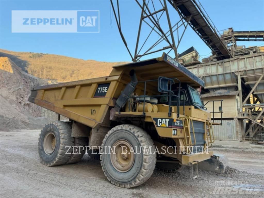 CAT 775E Дъмпери/моторни превозни средства