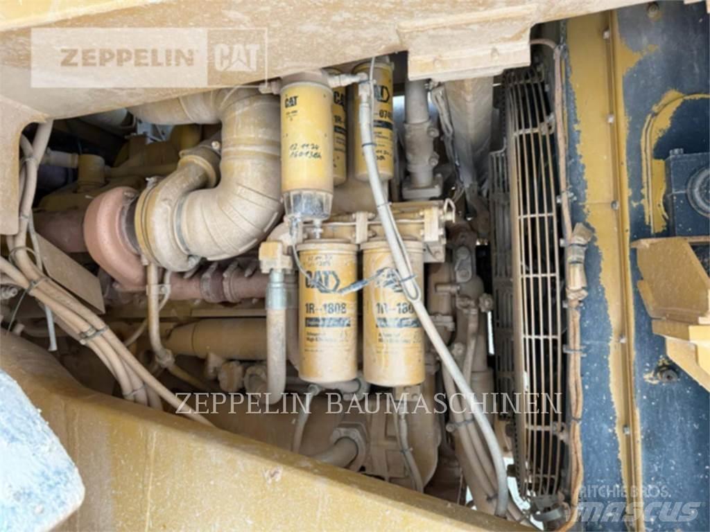 CAT 775E Дъмпери/моторни превозни средства