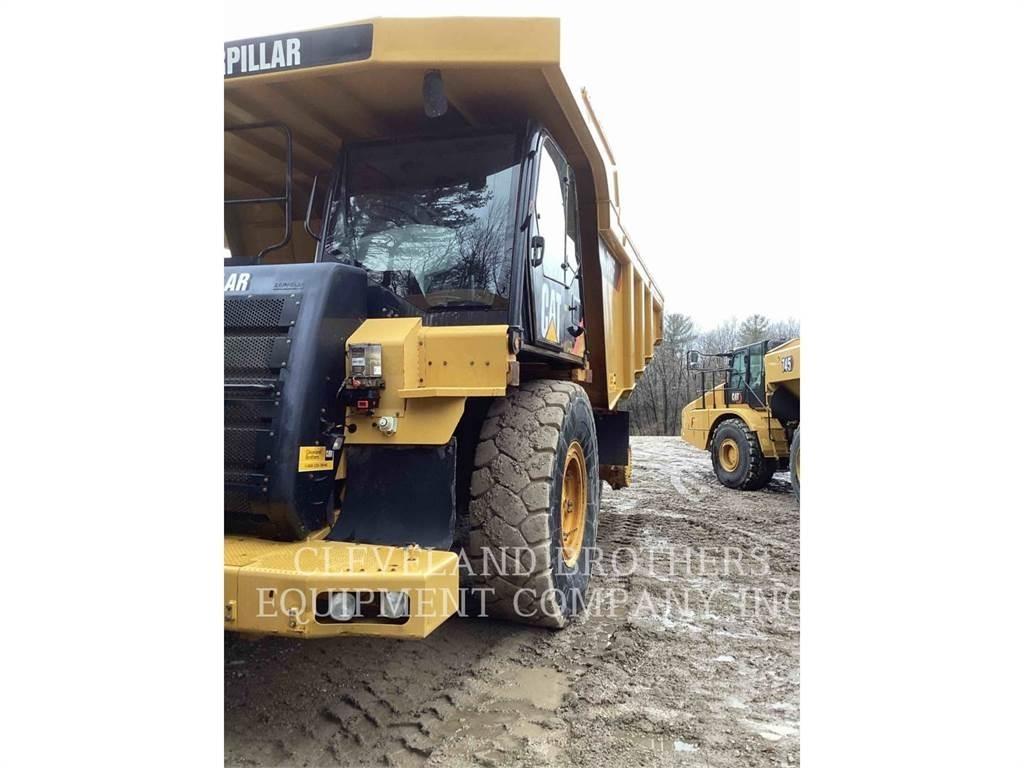 CAT 775F Дъмпери/моторни превозни средства