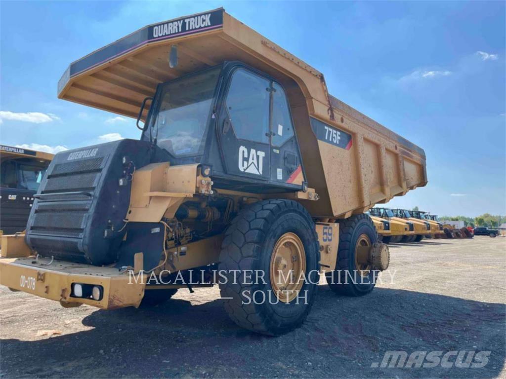 CAT 775F Дъмпери/моторни превозни средства