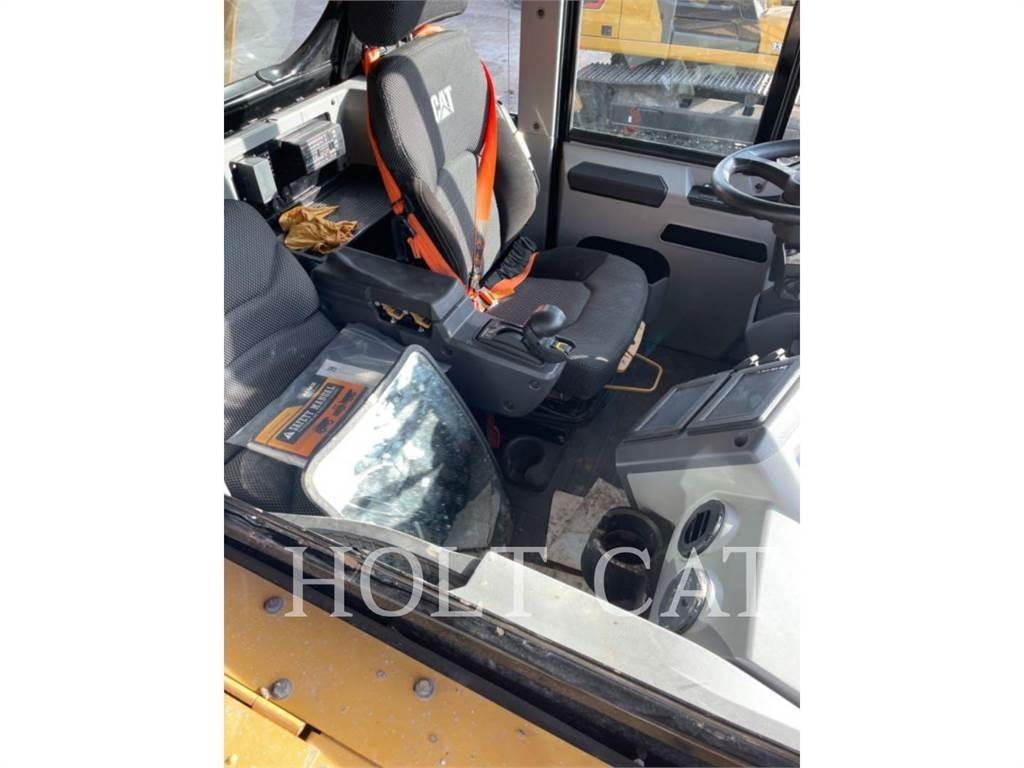 CAT 775G Дъмпери/моторни превозни средства