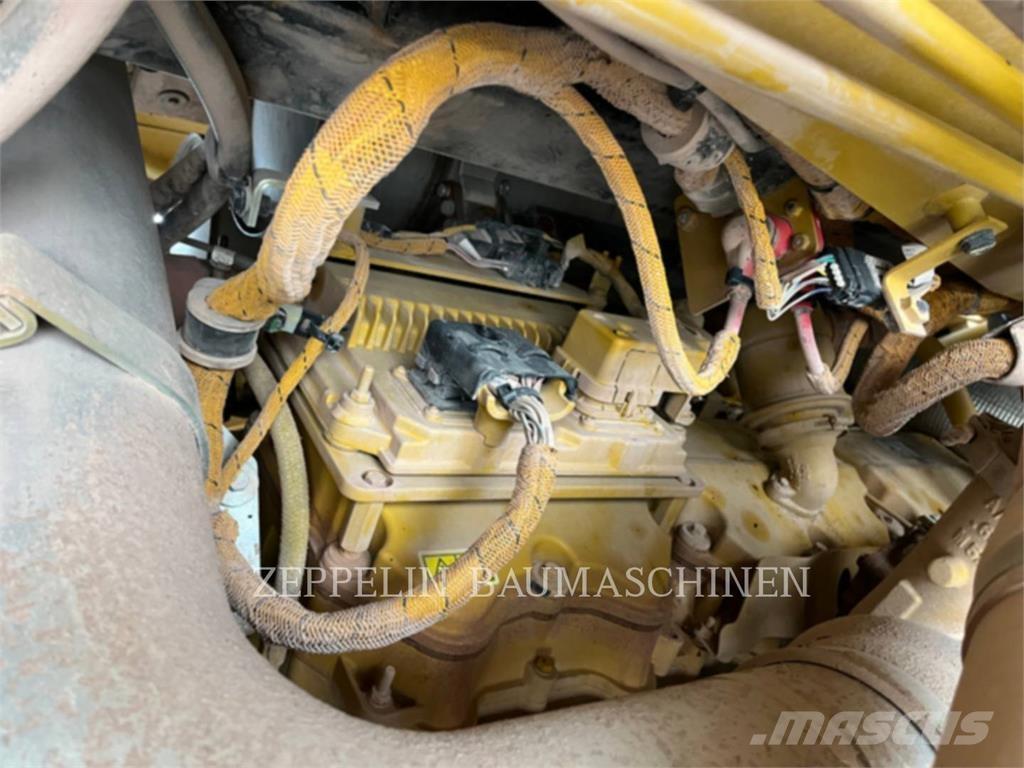 CAT 775G Дъмпери/моторни превозни средства