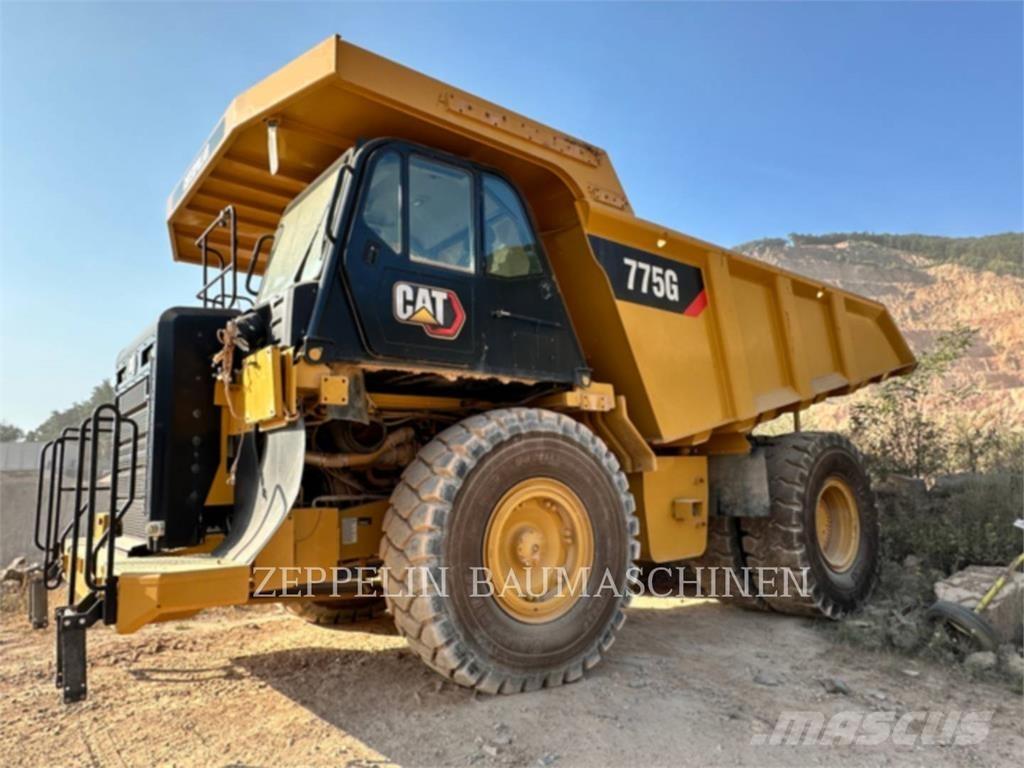 CAT 775G Дъмпери/моторни превозни средства
