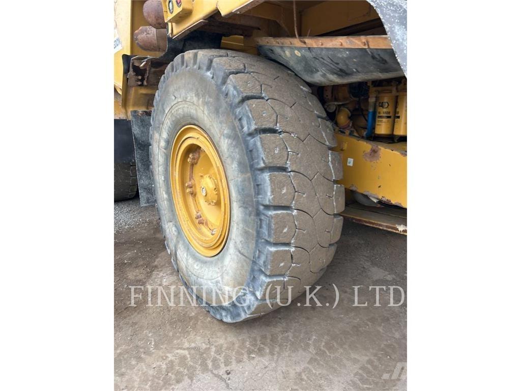 CAT 775G Дъмпери/моторни превозни средства