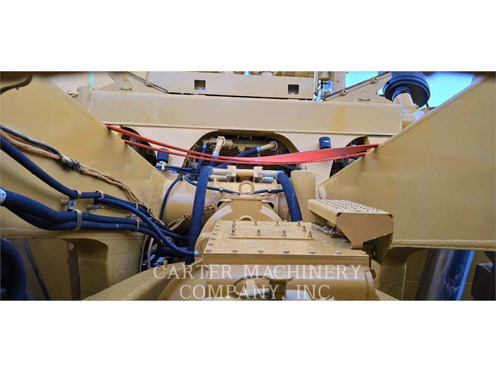 CAT 777D RBLD Дъмпери/моторни превозни средства