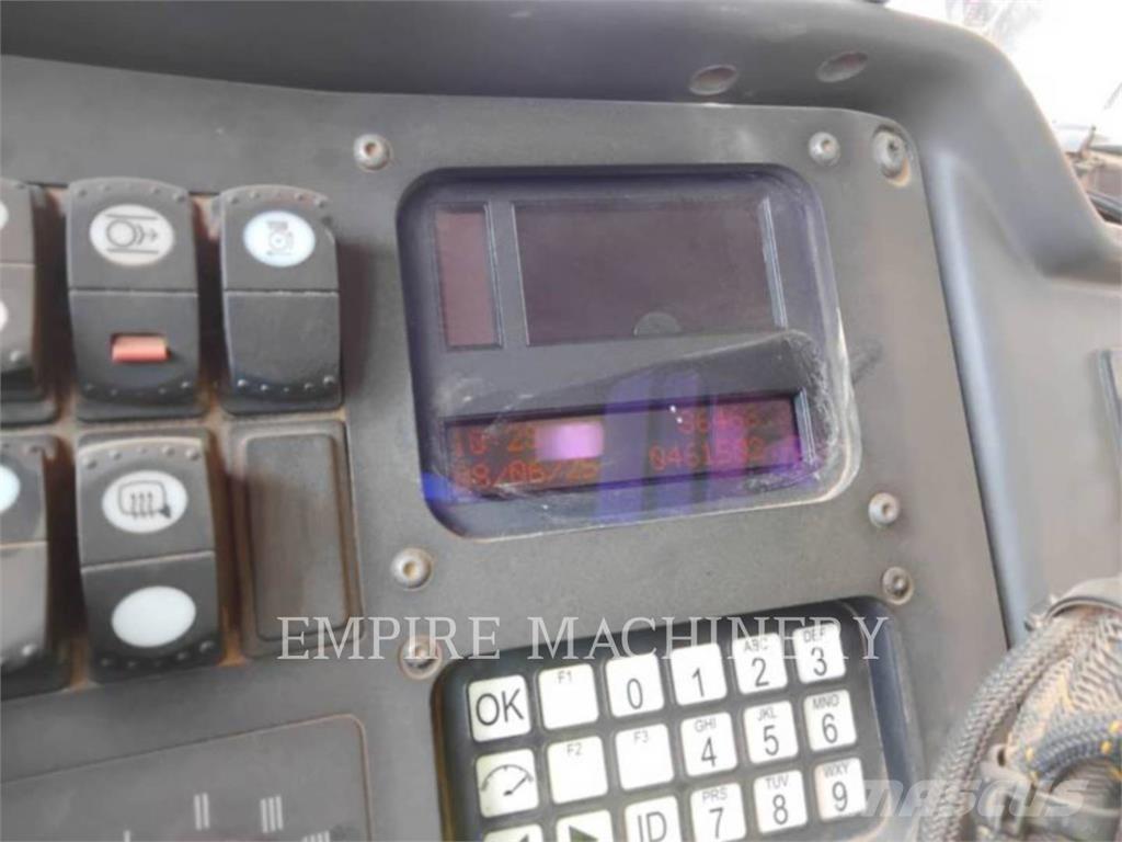 CAT 789D Дъмпери/моторни превозни средства