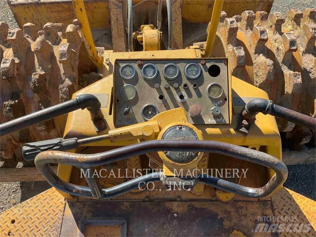 CAT 815 Уплътнители за почва
