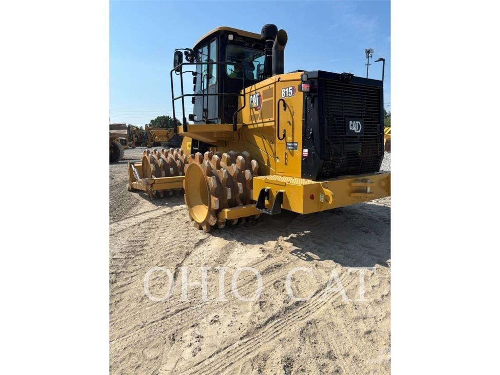 CAT 815 Уплътнители за почва
