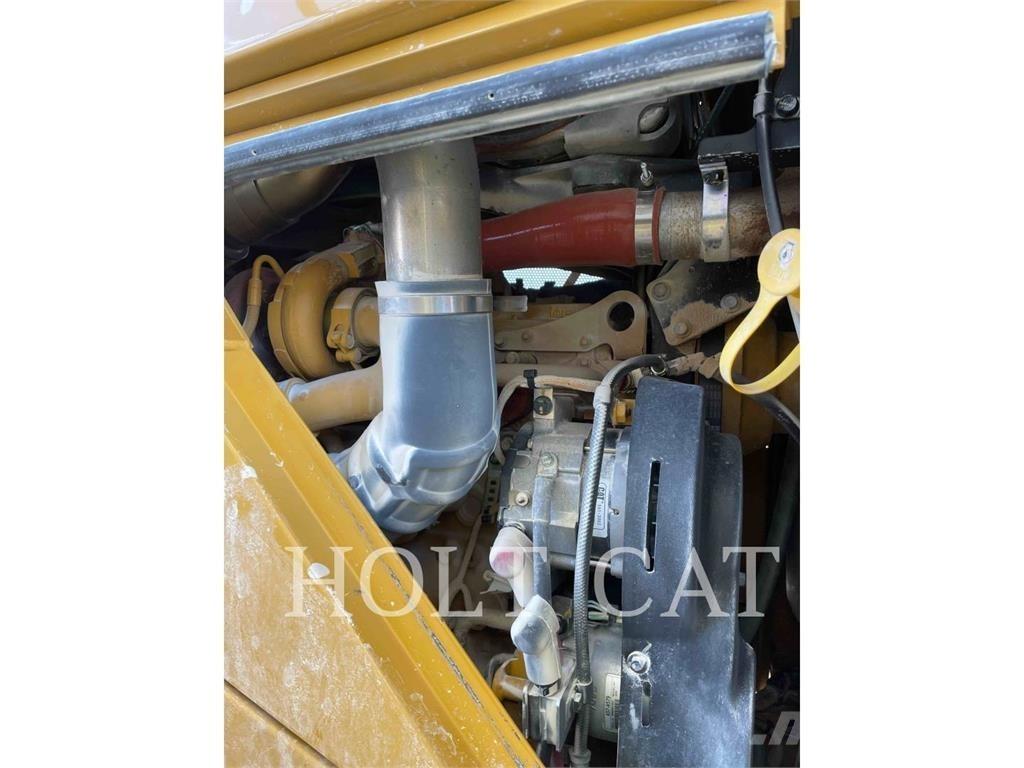 CAT 815 Уплътнители за почва
