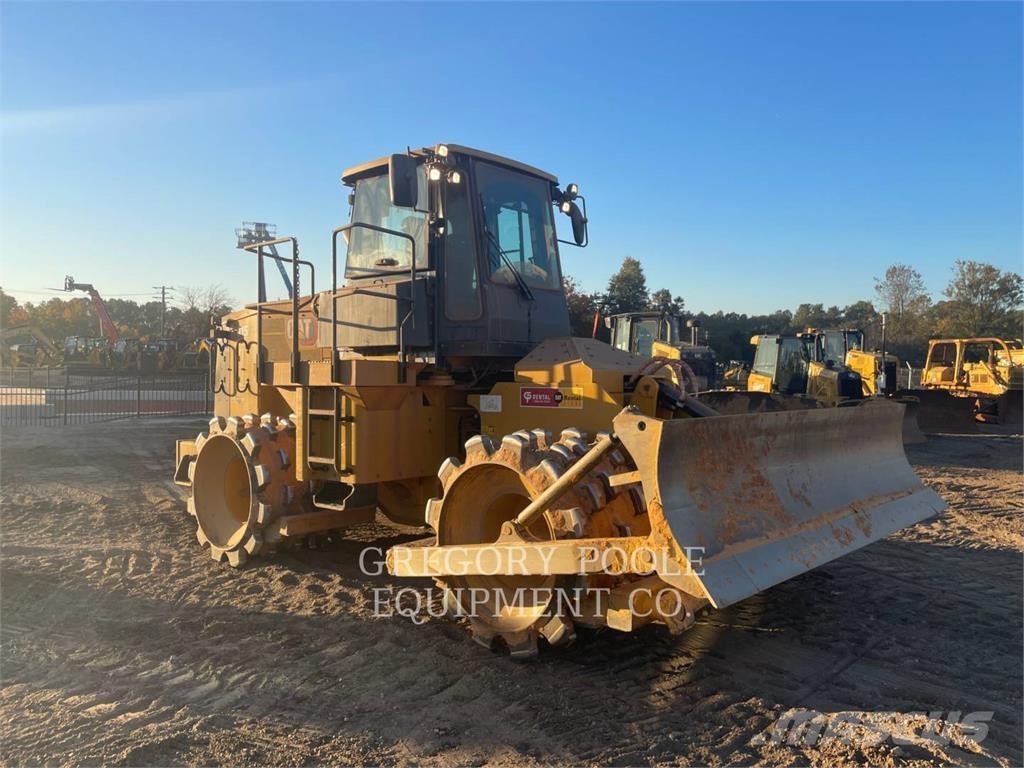 CAT 815-11 Уплътнители за почва
