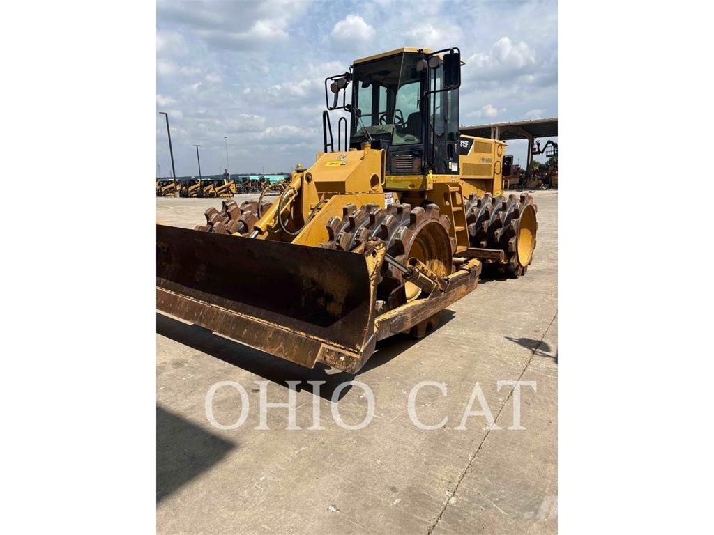 CAT 815F2 Уплътнители за почва

