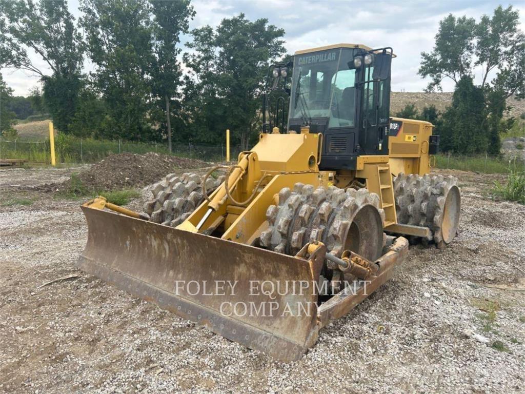 CAT 815F2 Уплътнители за почва

