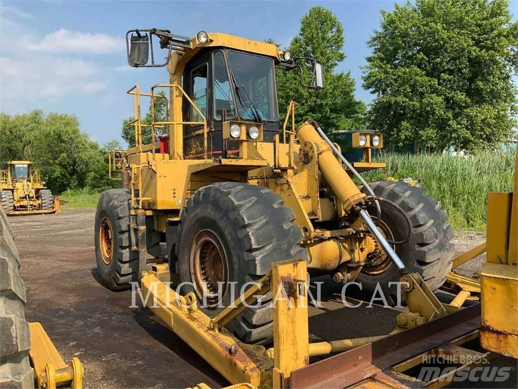 CAT 824C Колесни товарачи