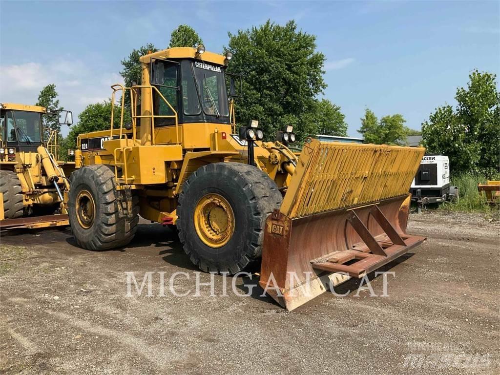 CAT 824C Колесни товарачи