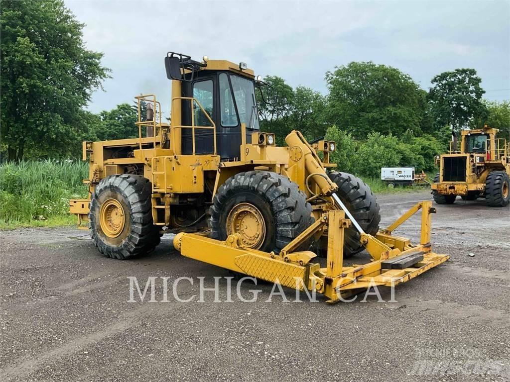 CAT 824C Колесни товарачи