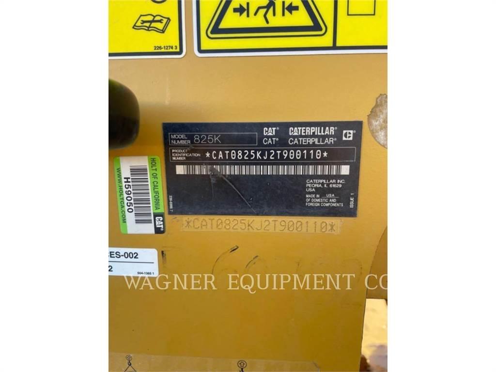 CAT 825K Колесни товарачи