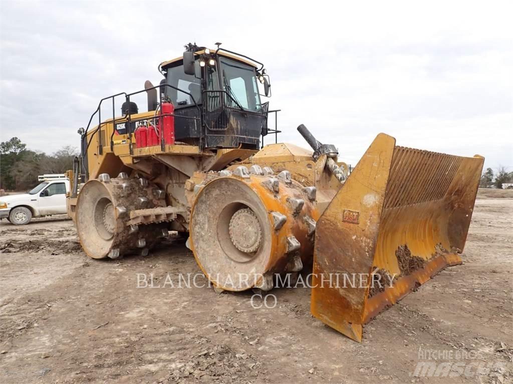 CAT 826K Уплътнители за почва
