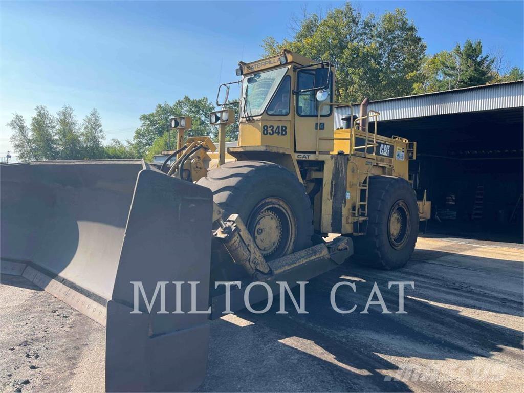 CAT 834B Колесни булдозери
