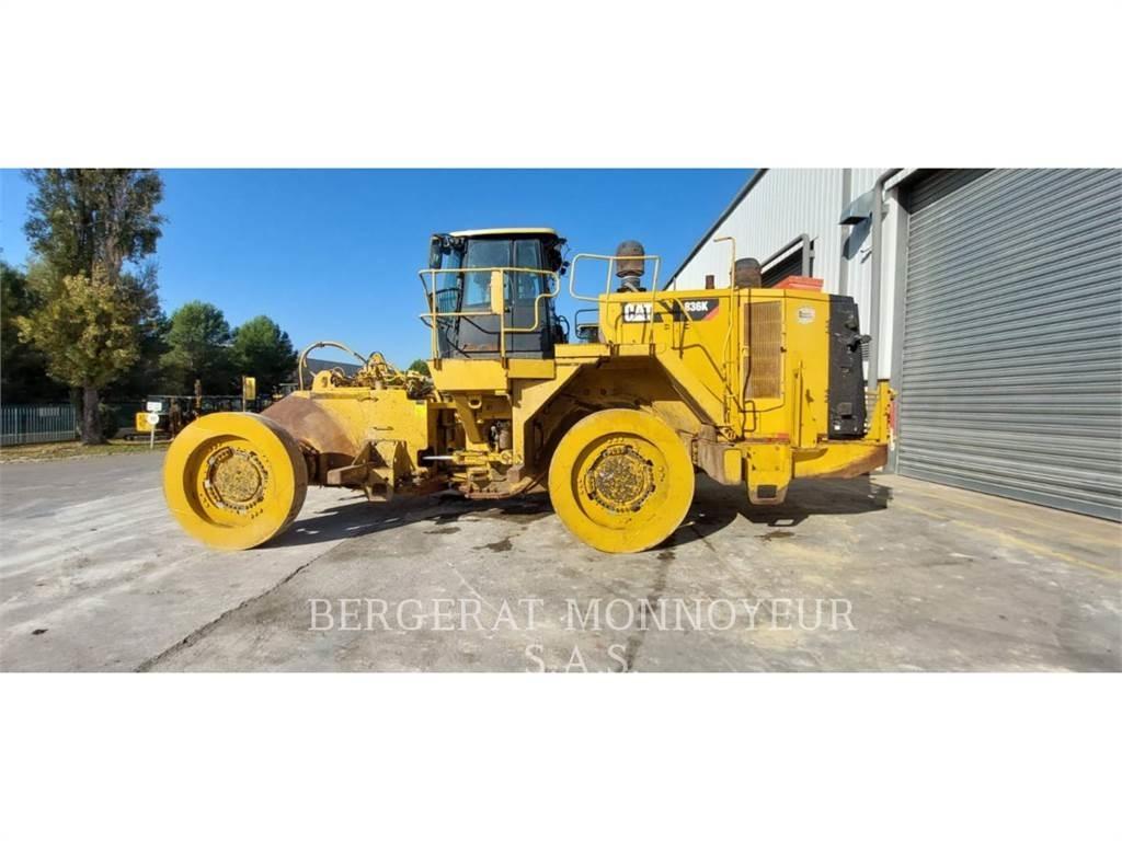 CAT 836K Колесни булдозери
