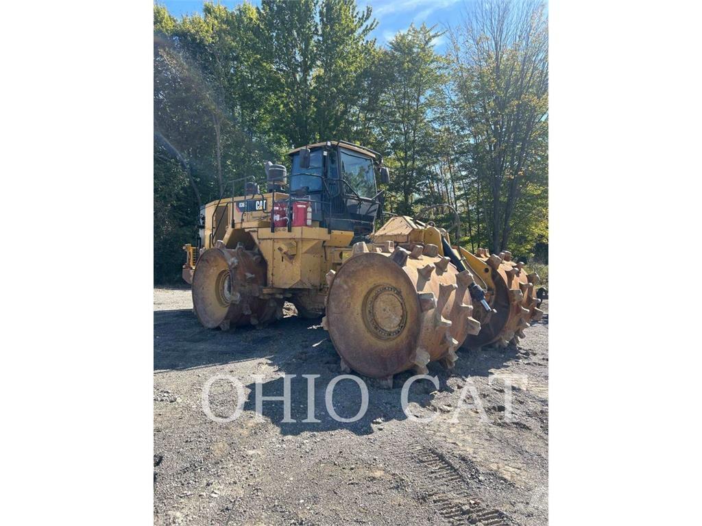 CAT 836K Колесни булдозери
