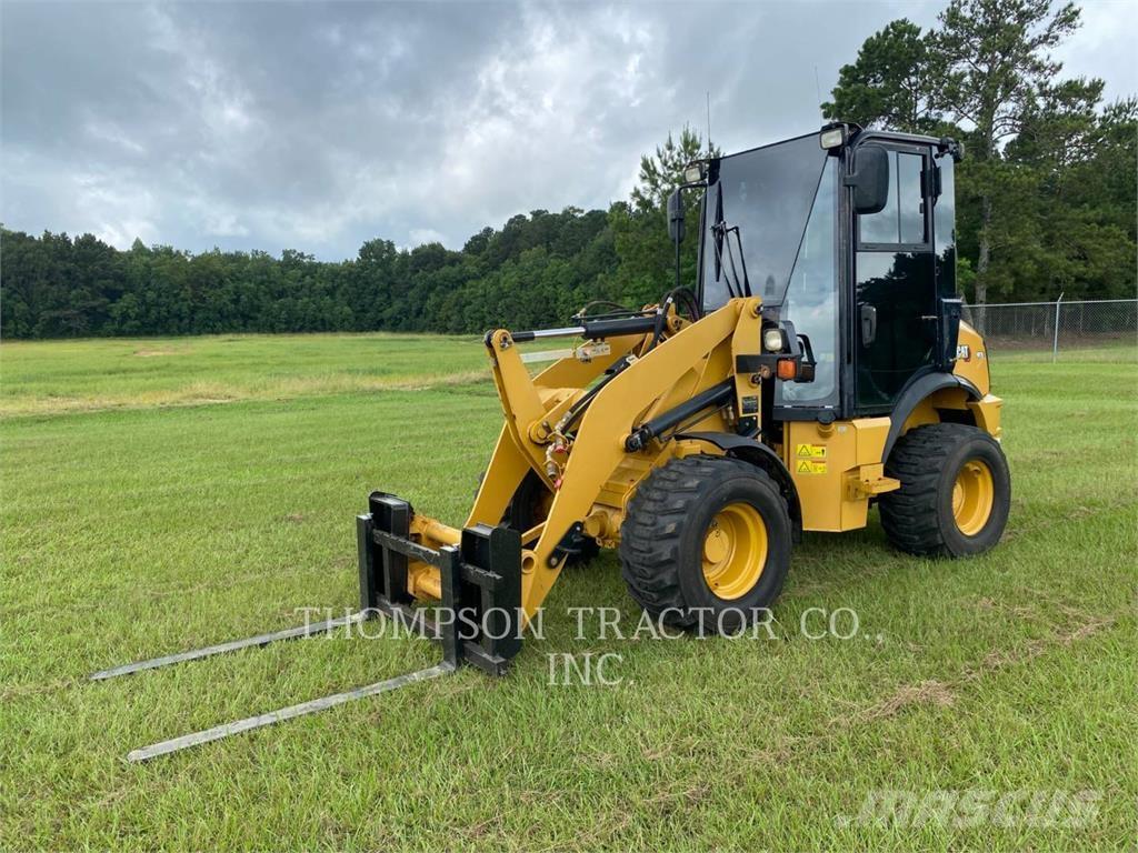 CAT 903 D Колесни товарачи