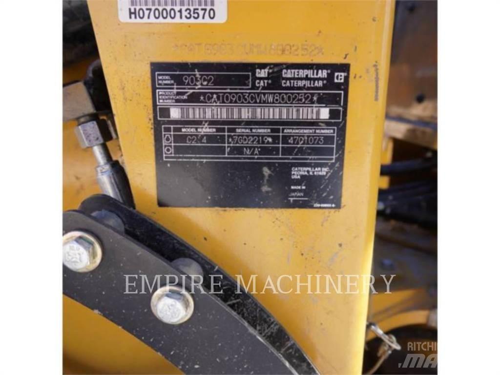 CAT 903C2 Колесни товарачи