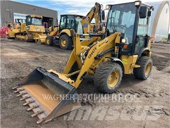 CAT 903D Колесни товарачи