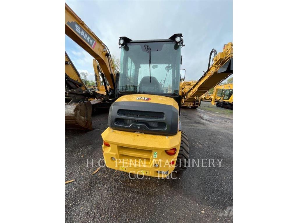 CAT 903D Колесни товарачи