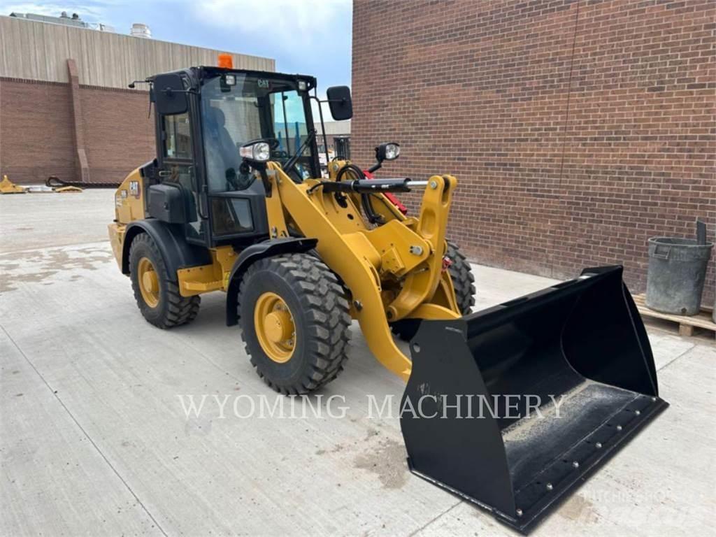 CAT 906 Колесни товарачи
