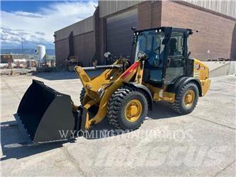 CAT 906 Колесни товарачи