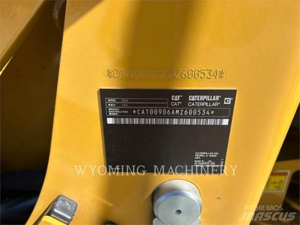 CAT 906 Колесни товарачи