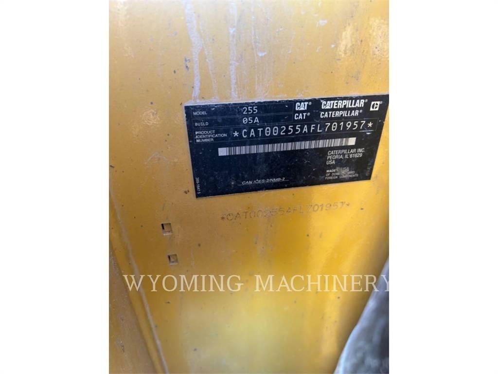 CAT 906 Колесни товарачи