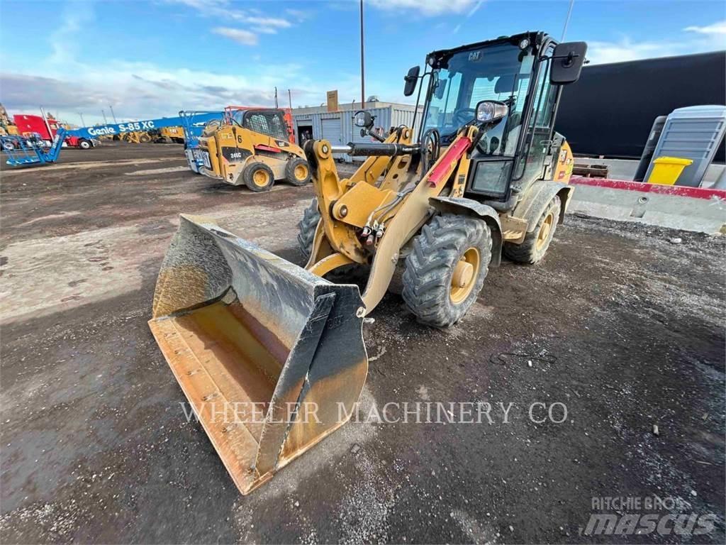 CAT 906 Колесни товарачи