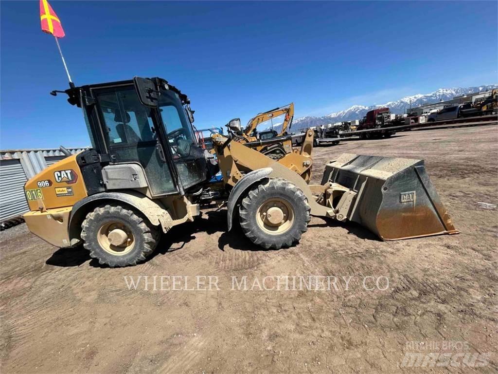 CAT 906 Колесни товарачи