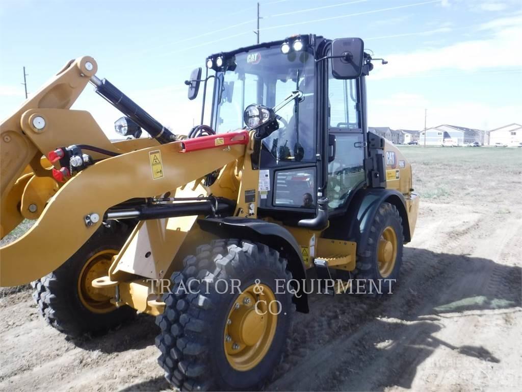 CAT 906 Колесни товарачи
