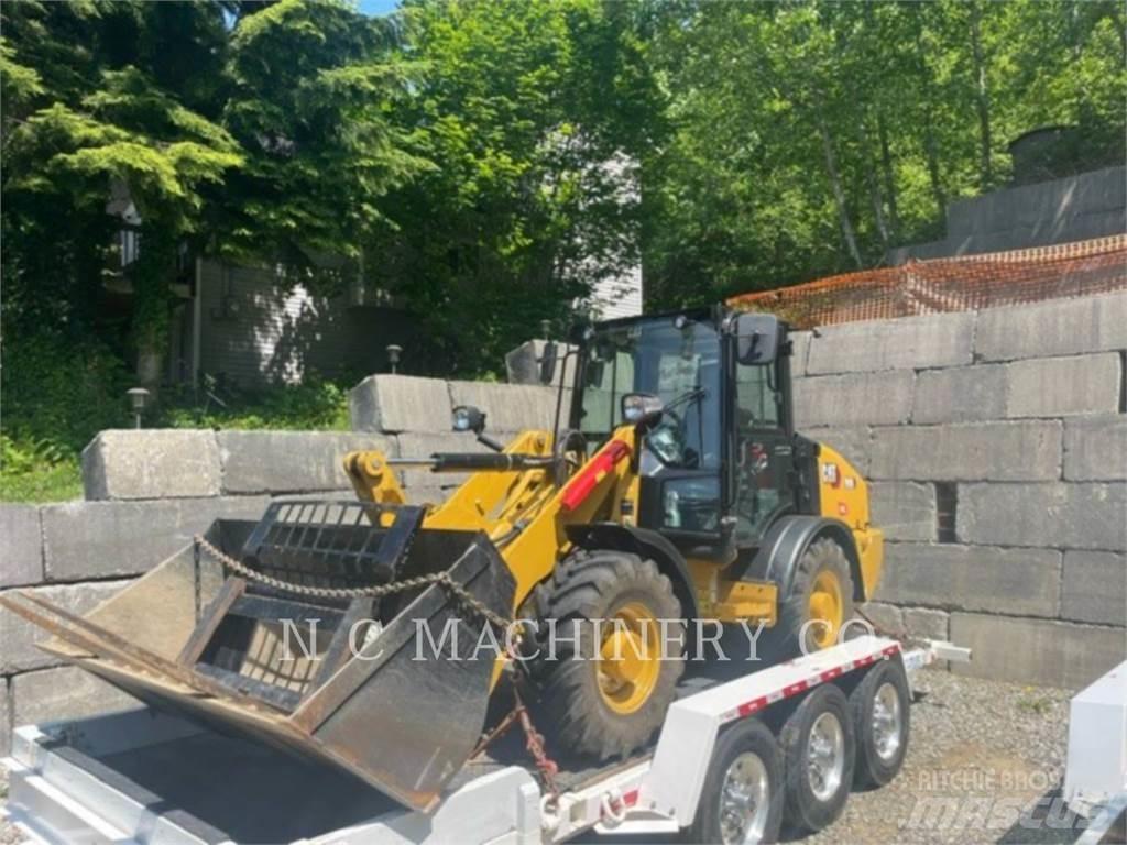 CAT 906 Колесни товарачи