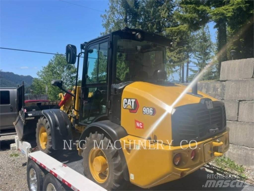 CAT 906 Колесни товарачи